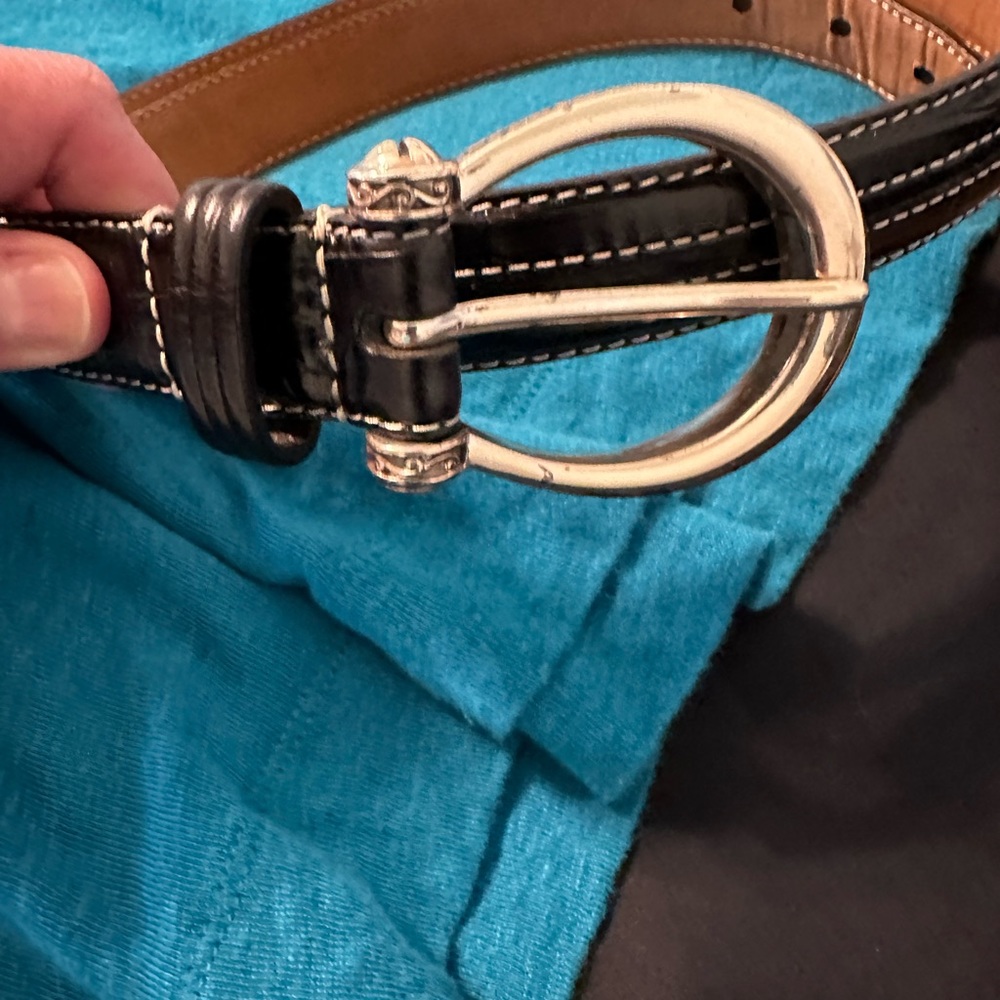 Brighton | Black leather belt. Sturup style clasp in silver.